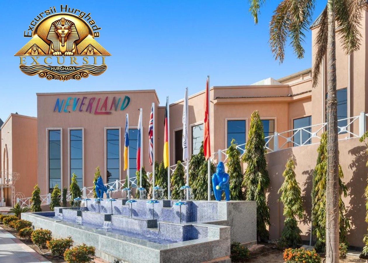 Excursii si spa de la Pickalbatros Neverland la intrarea hotelului Neverland Hurghada